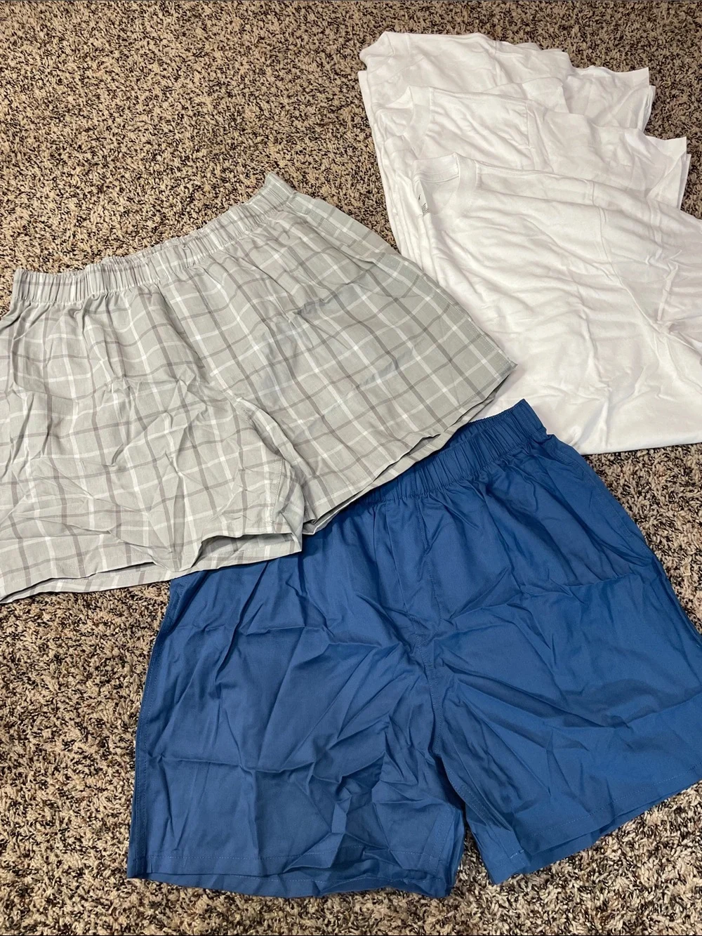 Men’s 5 Piece Basics Bundle Boxers And White Crew Neck Tees Size M-L | NWOT